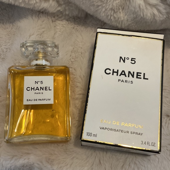 CHANEL N°5 Eau de Parfum Spray - Picture 2 of 2
